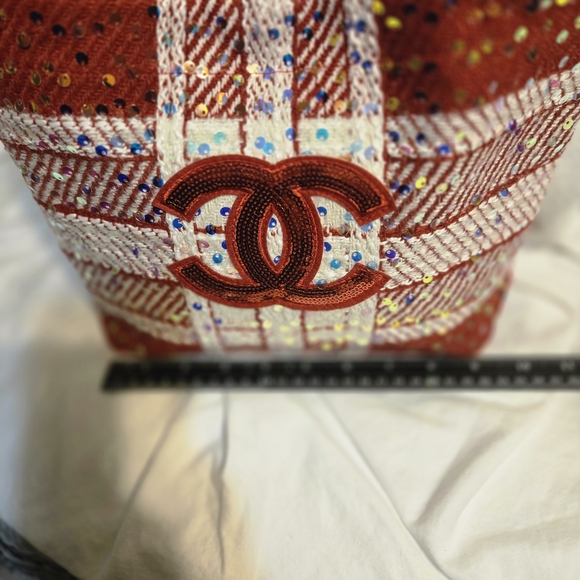 Chanel Red Sequin Women's Bag - Picture 2 of 5